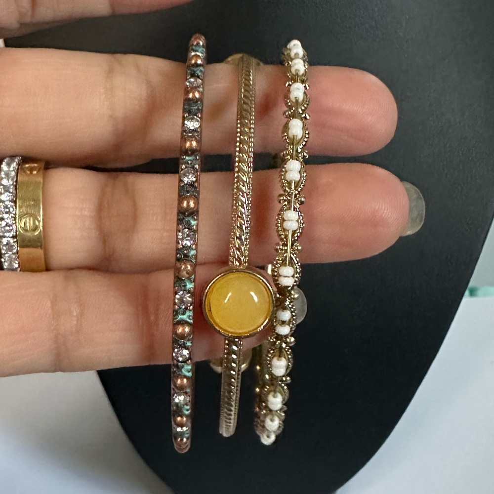 Elegant Gold and Pearl Bracelet Set